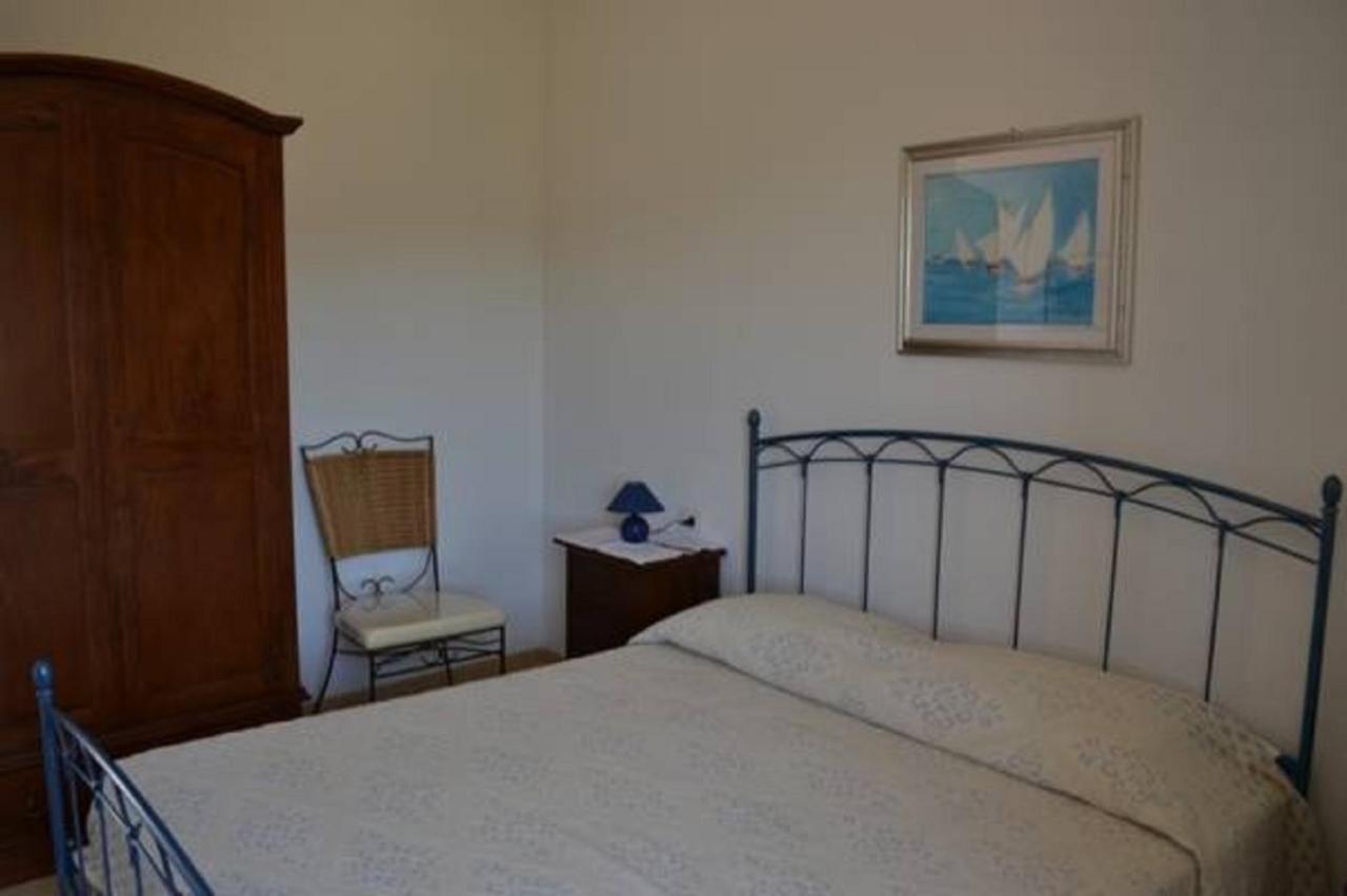 Agriturismo Lu Stabbiacciu อาเญ็นตู ภายนอก รูปภาพ