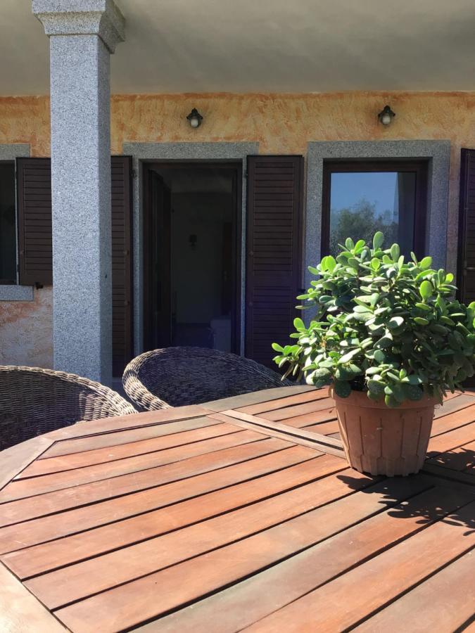 Agriturismo Lu Stabbiacciu อาเญ็นตู ภายนอก รูปภาพ