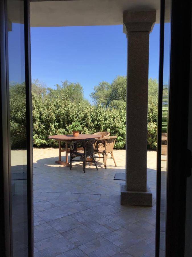 Agriturismo Lu Stabbiacciu อาเญ็นตู ภายนอก รูปภาพ