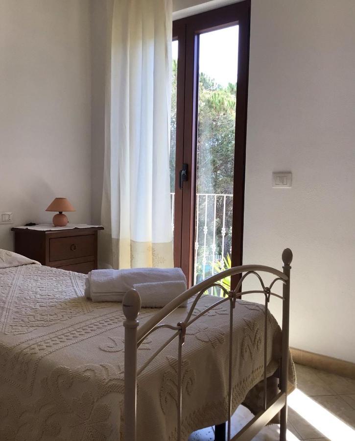 Agriturismo Lu Stabbiacciu อาเญ็นตู ภายนอก รูปภาพ